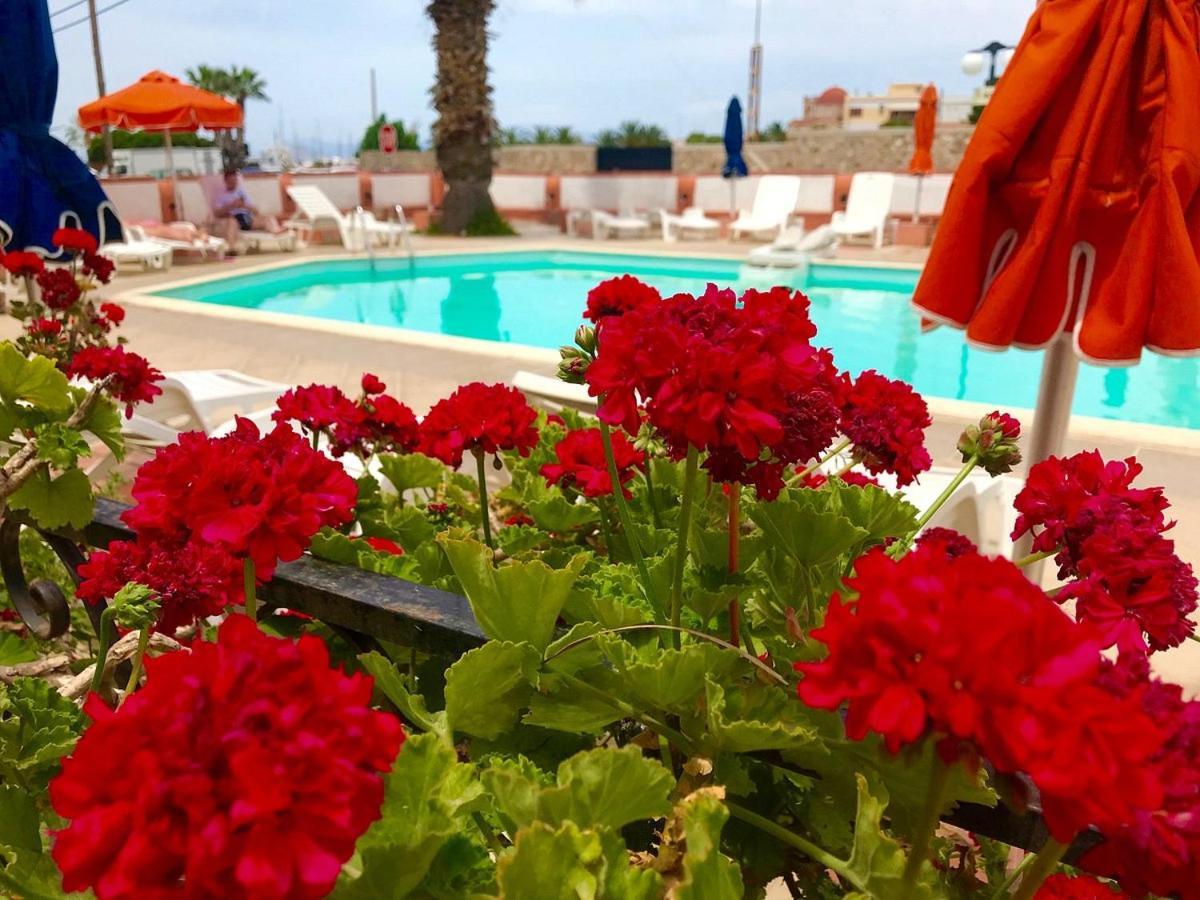 Miranta Hotel - Apartments & Studios Aegina Экстерьер фото