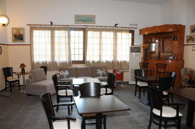 Miranta Hotel - Apartments & Studios Aegina Экстерьер фото