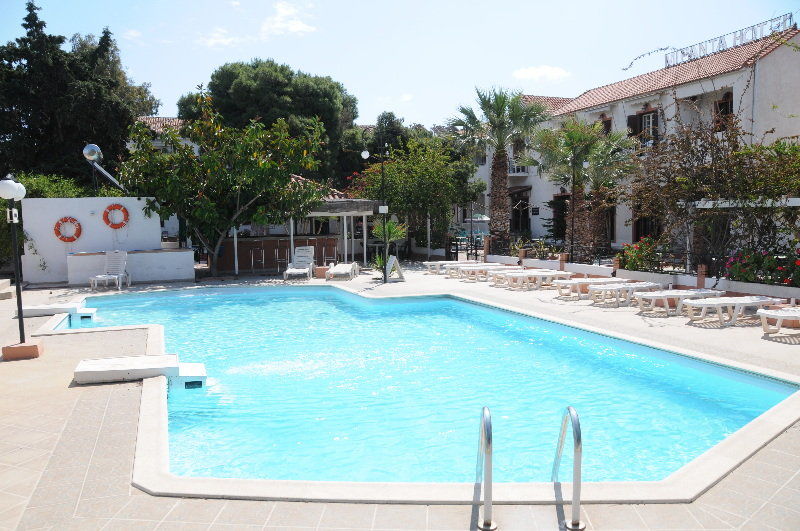 Miranta Hotel - Apartments & Studios Aegina Экстерьер фото