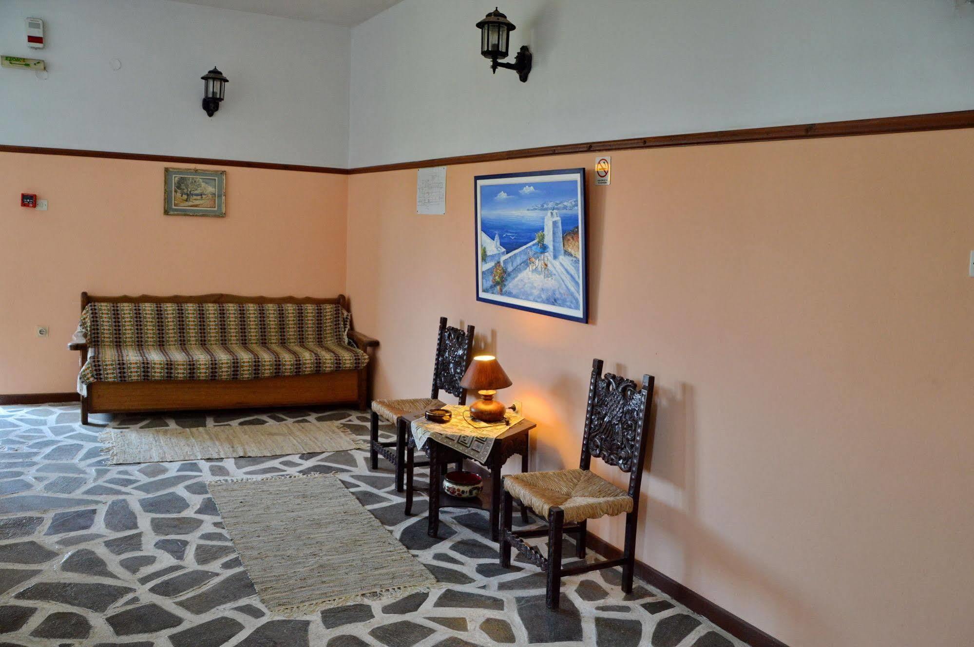 Miranta Hotel - Apartments & Studios Aegina Экстерьер фото
