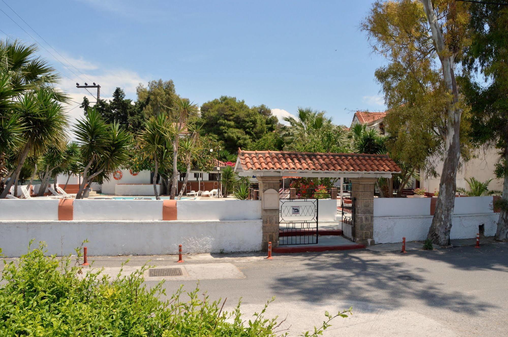 Miranta Hotel - Apartments & Studios Aegina Экстерьер фото